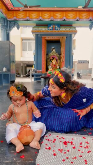 Diksha Choudhary Instagram - मेरे Kanha ki यशोदा मैया ❤️🧿
.
.
.
.
.
.
#janmashtami #janmashtamispecial #krishna #kanha #reelsinstagram #reels #krishnajanmashtami #babykrishna❤️ #radhakrishna #yashodamaiya #yashoda #yashodakanha #kanhalook #janmashtamilook❤️🧿 #trending #masilove❤️ #masibhanjilove💕 #cutebaby #babyboy #cute