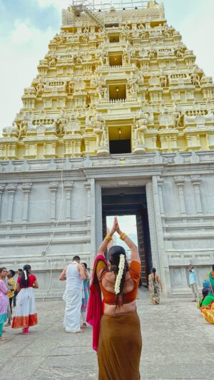Diksha Choudhary Instagram - Blessed to witness the divinity of Rameshwaram Temple ✨ 🙏🏻
#reelsinstagram #rameshwaram #explore #rameshwaramjyotirling #jyotirling #rambhoomi #reels