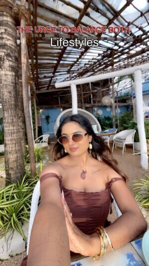 Diksha Choudhary Instagram - This feeling ❤️🫣
.
.
#reelsinstagram #explore #relatable #westernwear #indianwear #trending #trend #lifestyle #fyp #reels