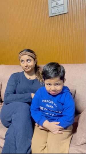 Diksha Choudhary Instagram - Le ab tujhe bhi bhoot bana diya 😂🤣
.
.
#reelsinstagram #funny #comedy #masi #masibhanja #trending #funnyvideos #explore #reels