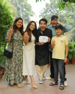 Dikshuuu Instagram - Jalandhar… you gave us jazbaat, laughter & pyaar 🫶
Thank you VAMILY for making our Eat & Greet unforgettable!
Next stops: Jaipur, Delhi & Mumbai —
Get ready, kyunki ab milne ki baari tumhari hai 💫🍽️ #VamilyMeet #EatAndGreet