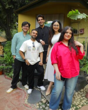 Dikshuuu Instagram - Jalandhar… you gave us jazbaat, laughter & pyaar 🫶
Thank you VAMILY for making our Eat & Greet unforgettable!
Next stops: Jaipur, Delhi & Mumbai —
Get ready, kyunki ab milne ki baari tumhari hai 💫🍽️ #VamilyMeet #EatAndGreet