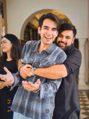 Dikshuuu Instagram - Dilli… you always feel like home. The love, the smiles, the tight hugs, the little stories you all shared! it’s something We’ll carry in our heart forever. Thank you for showing up, for waiting, for making us feel like family, not just someone you watch on screens. Vamily isn’t a word, it’s truly a feeling… and yesterday, you proved it again. Until we meet again… dil se, thank you ❤️ #Vamily #DelhiEatAndGreet”