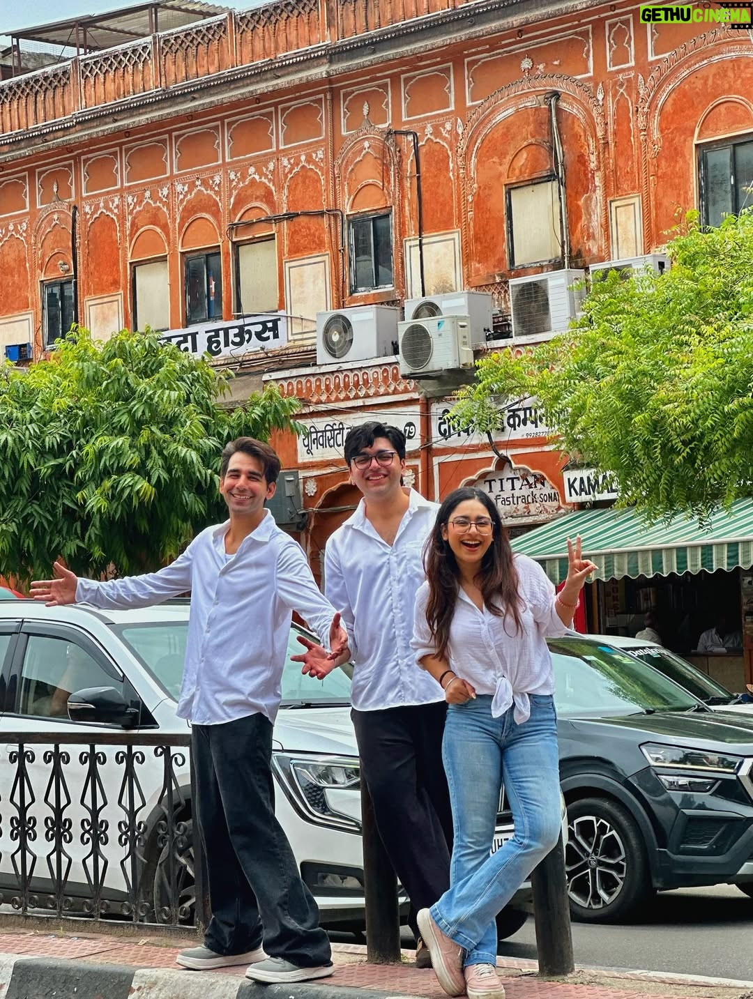 Dikshuuu - 3 Likes - JAIPUR 🍲 We exposed hidden food spots from your city! 😱👀 Go watch it now on YouTube and tell us which place is your favourite! 💥 #JaipurFood #RimoravVlogs”