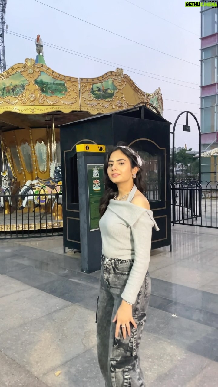 Dilsheen Kaur - 15.9K Likes - Mere kalle jatt ne c bande 4 dakle🫠🔥❤️ 

 @idilsheenkaur #dilsheenkaur
