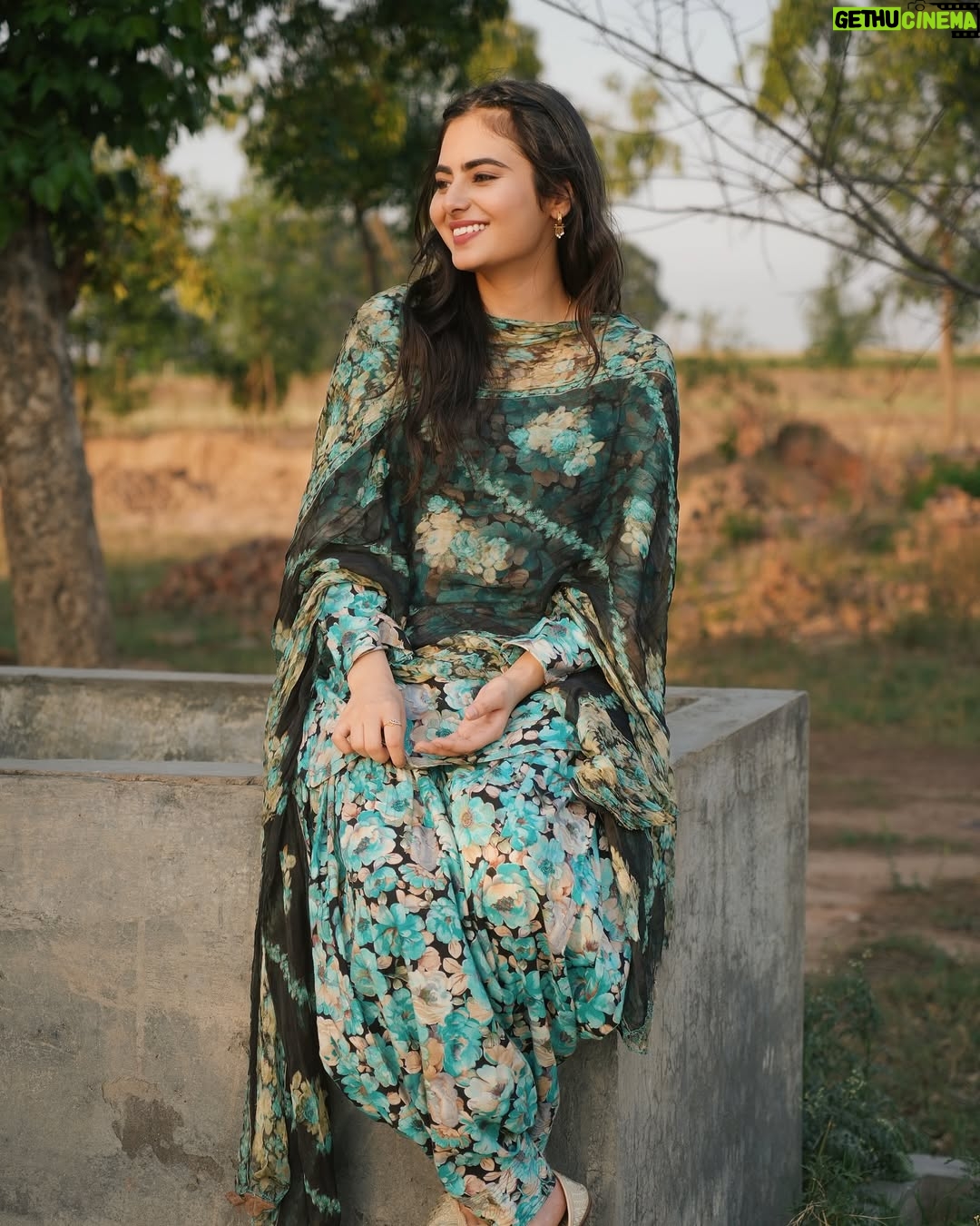 Dilsheen Kaur - 29.9K Likes - ਜਦੋਂ ਹਿੱਸੇ ਚੰਨ ਹੋਏ ,ਤਾਰਿਆਂ ਦੀ ਭਾਲ ਨਹੀ ਰਹਿੰਦੀ ❤️🌸
@idilsheenkaur #dilsheenkaur
.
.
📸- @_dream_films