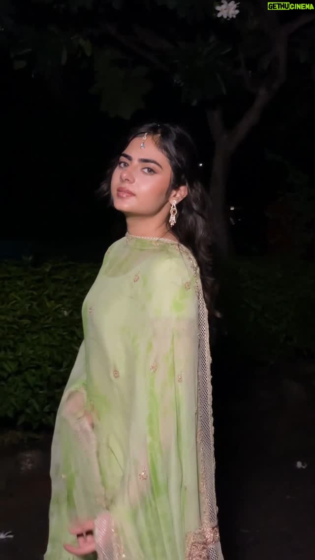 Dilsheen Kaur - 40.8K Likes - 🤭🌸 @idilsheenkaur #dilsheenkaur 
📽️📸~ @cinevogue_cinematography