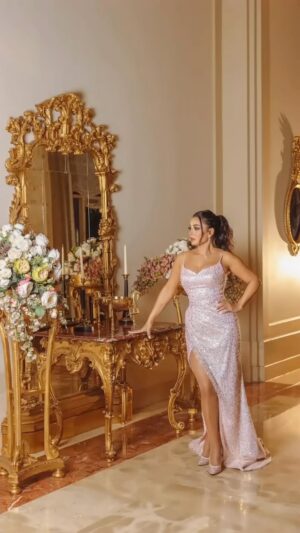 Dima Al Jundi Instagram - Bonjour 💗
صباح الخير لكل اللذين جعلوا حياتنا أجمل 🙏🏼
-
#Dima_aljundi #uae #dubai #mydubai #abudhabi #saudiarabia #qatar #bahrain #kuwait #jordan #eygept #syria #lebanon #iraq #palestine #morocco #algeria #oman #tunisia #celebrity #explore #makeup #hairstyle #ديمة_الجندي #دبي #السعودية #الإمارات #اكسبلور