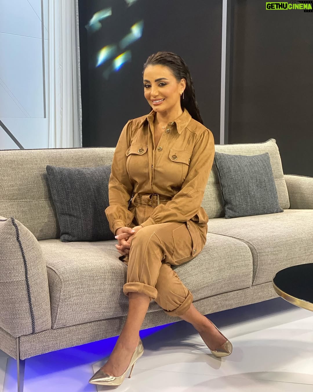 Dima Al Jundi - 23.8K Likes - من أحلى و أمتع اللقاءات اللي صورتها مع الصديقين الغاليين @mustafa_agha1 @khaled_alkeesh 🥰 
-
انشالله تكونوا حبيتوا الحلقة 🙏🏼 و اللي ما قدر يشوفها صارت موجودة على #شاهد @shahid.vod @sadaelmalaeb 
-
شكراً لكل اللي اهتموا بإطلالتي 😘

Image Consultant @assafnayssa
Stylist @osama.eldeebstyle
@mayssaassaf.academy @
Dressed by @elisabettafranchi @krisma_me 
-
@laurancebeautysalon makeup & hairstyle by Sam 

#celebritystylist #dima_aljundi  #dubai #makeuplook #hairstyle #wetlook #stylefashion 
#stylist #mydubai #interview 
#celebrity #liveshow #explore 
#show #expo2020 
#beautiful #ديمة_الجندي #uae