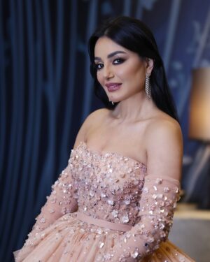 Dima Al Jundi Instagram - كل الشكر والامتنان على هذه الدعوة الكريمة
@riyadhseason @gea_saudi @joyawards
What a Magical night 💫
-
Styling @hikmatak
Dress @mjbymirnajawhari
Jewelry @acefinejewelry_
Shoes & Clutch @arabelofficial
Photos @abbasmezherphotographer
-
#dima_aljundi #joyawards #riyadh #ksa #ديمة_الجندي #glamour #celebrity #festiveseason #السعودية #الرياض #موسم_الرياض #جوي_اوردز