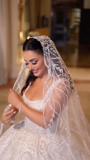 Dima Al Jundi Instagram - عيدكم مبارك 🥰
-
📸 @spero.haddad.photography
👗 @caroline.christina.assaf
💄 @christina.assaf
💇🏽♀️ @tony_alkhouli
PR @maz.abo.hassoun
-
#Dima_aljundi #uae #dubai #mydubai #abudhabi #saudiarabia #qatar #bahrain #kuwait #jordan #eygept #syria #lebanon #iraq #palestine #morocco #algeria #oman #tunisia #ديمة_الجندي #عيد_الفطر #weddingdress #celebrity #photoshoot