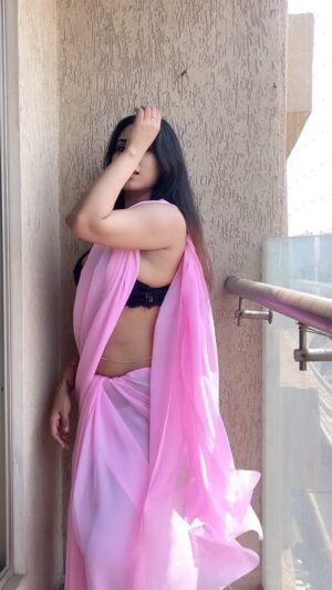 Dimple Paul Instagram - Touch 🩷

#trending #explore #viral #reels #love #reelsinstagram #transition #dimplepaul
