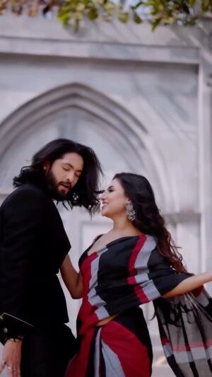 Dimple Paul Instagram - love each other like no one’s watching ♥️

Location- @setsinthecity.in 
Makeup & Hair - @nilamrathod_ 

Wanted to upload this video on Valentine’s day but due to some technical issues we couldn’t anyway enjoy it now 😍
Thanks to the whole team ♥️

#rockyaurranikipremkahani #trending #couplegoals #viral #romantic #viral #love #bollywood