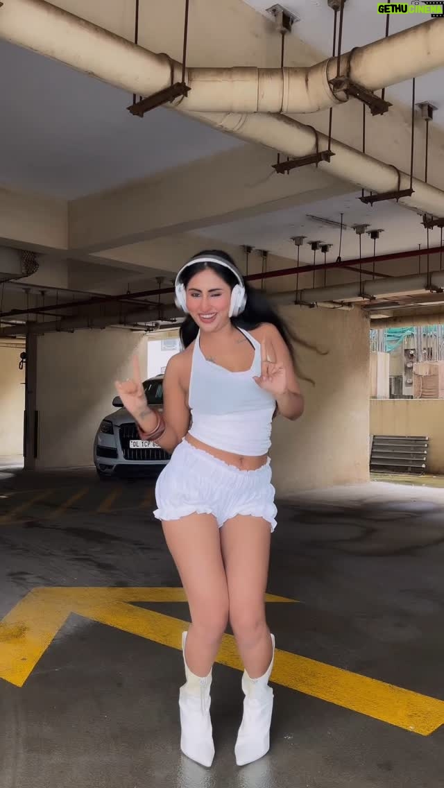Dimple Paul - 15.7K Likes - Tetema 🕊️

#tetema #trending #explore #viral #reels #dance #trendingreels #norafatehi #dimplepaul