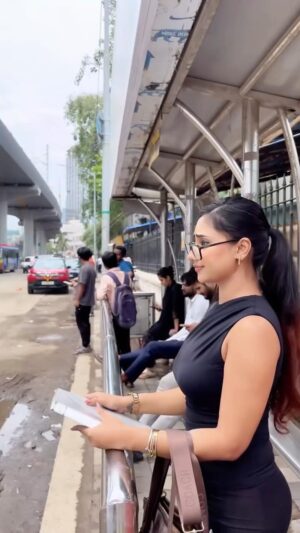 Dimple Paul Instagram - Jab papa superhero ho to beti kaise haar sakti hai♥️

#goodfornothing #trending #explore #viral #reels #love #reelsinstagram #trendingreels #concept #success