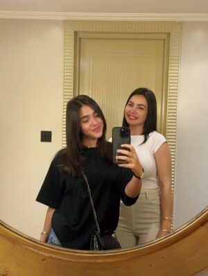 Dina Fouad Instagram - طب ينفع كده 😂😂😂. @zeinaabddelaziz
#dina_fouad #actress #zeinaabdelaziz