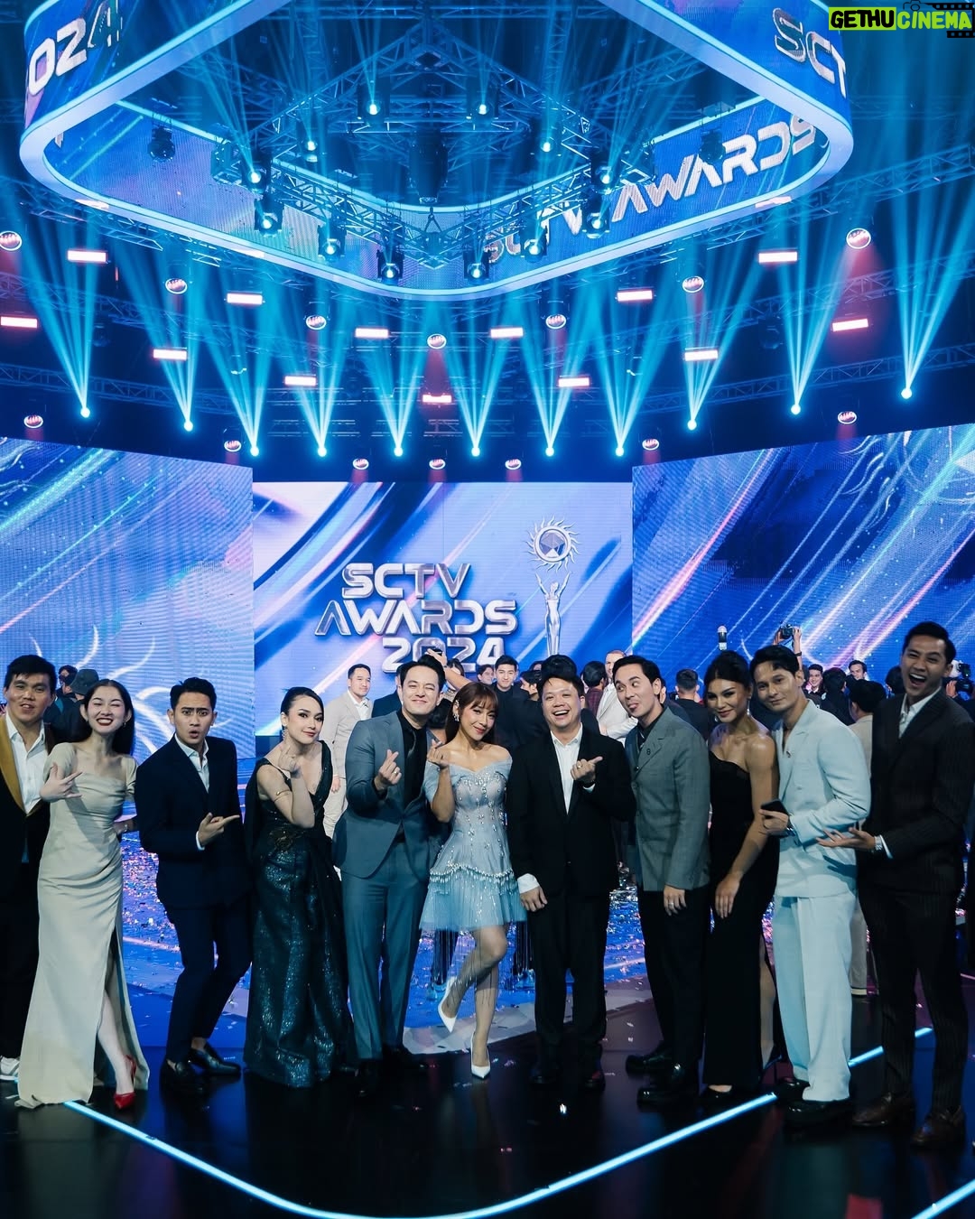 Dinda Kirana - 114.5K Likes - A night of glitz at the @sctv Awards 2024 ✨we celebrated artistry, dedication, and unforgettable friendships. Here’s to many more magical nights like this! 💙
.
mua @danybarca22 
stylist @wanda_haraa 
dress @jessiegunawanstudio 
shoes @louboutinworld 
earpiece @noma_id 
hairdo @opick_hairstylist 
photographer @snap.nuel @ejaale