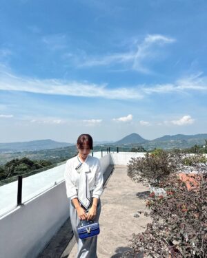 Dinda Kirana Instagram - Un coup dāamour, un coup dāje tāaime šļø