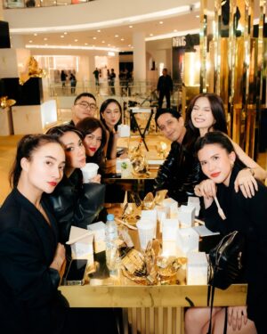 Dinda Kirana Instagram - Golden moments at #YSLHoliday Winter Fantasy Event ā embracing elegance with every sip ⨠@yslbeauty #YSLBeautyID
.
stylist @revashion
hair @studiok.id @kieferlippens
photographer @snap.nuel