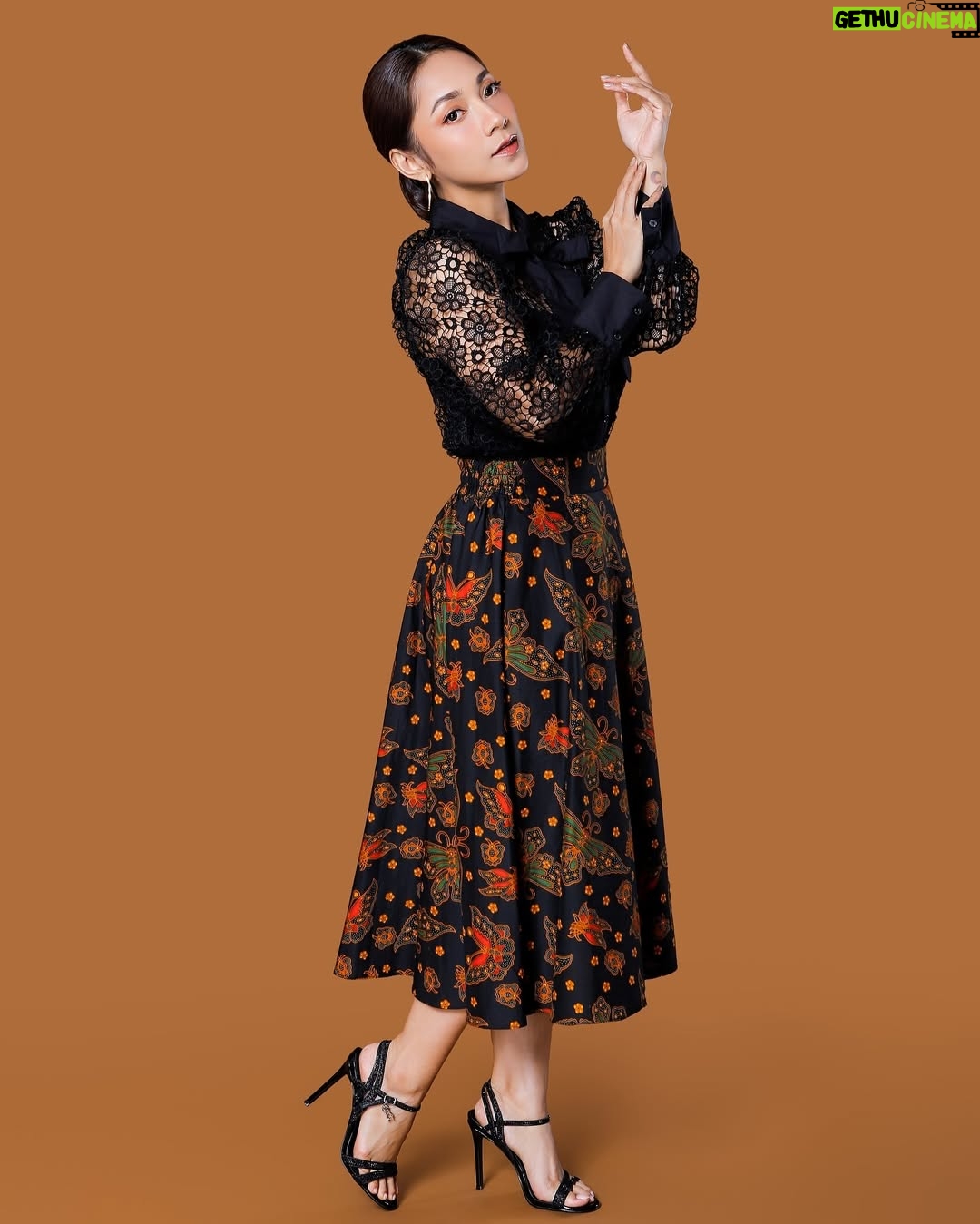 Dinda Kirana - 75.9K Likes - visual glimpse of Salma Kirana Dewi’s character in Luka Cinta