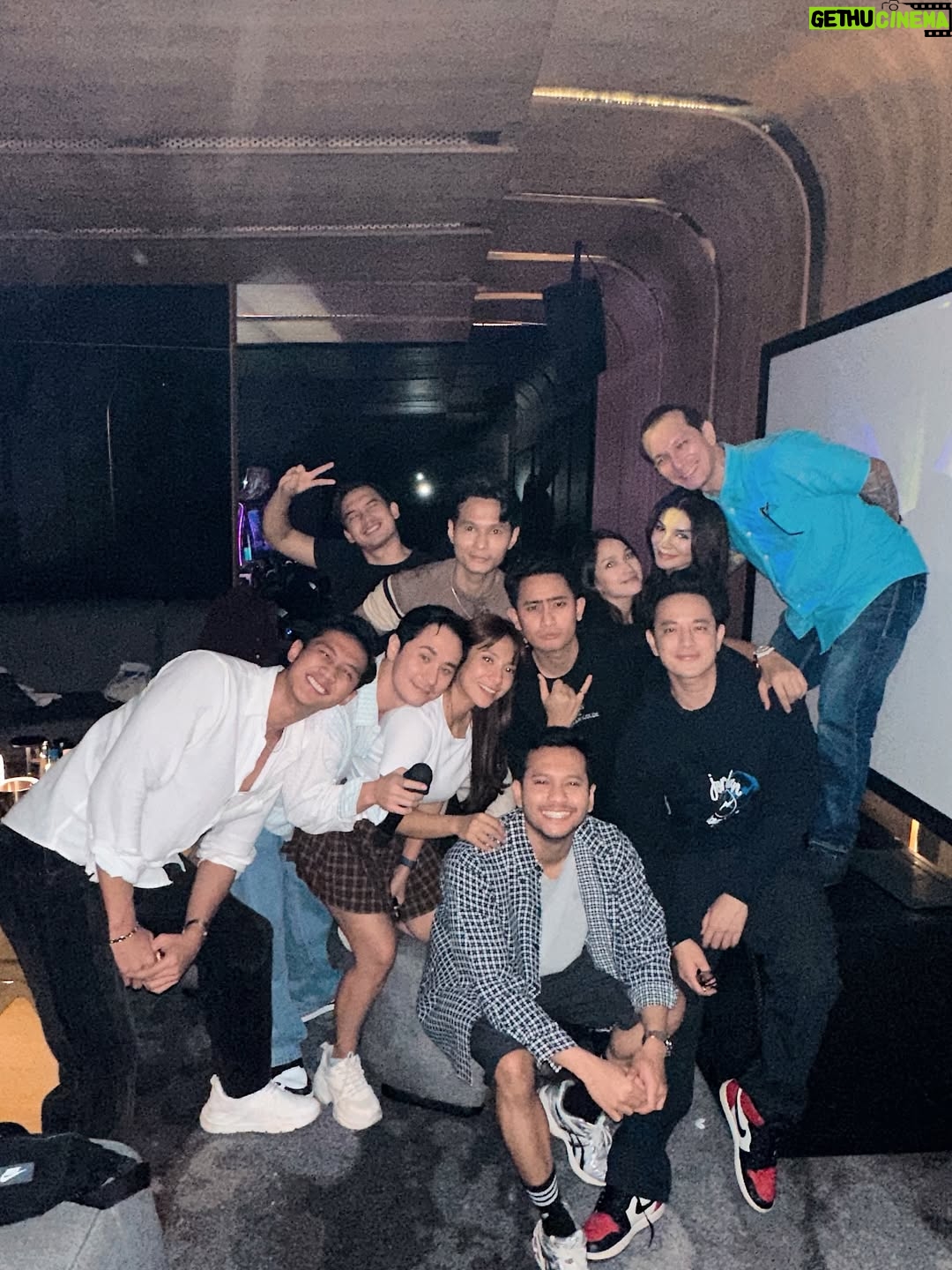 Dinda Kirana - 63K Likes - Sepertinya aku jadi yang paling terakhir pamit di sini. bukan karena lupa, tapi karena terlalu istimewa untuk sekadar diucapkan cepat-cepat. 
Luka Cinta bukan hanya judul, tapi perjalanan panjang penuh tawa, lelah, dan air mata… dan ternyata dicintai oleh begitu banyak hati.
This journey drained my energy, yet filled my heart with endless love from all of you. 
From Salma, with love . Thank you for living this story with us 🤍