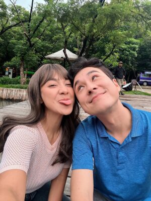 Dinda Kirana Instagram - Sepertinya aku jadi yang paling terakhir pamit di sini. bukan karena lupa, tapi karena terlalu istimewa untuk sekadar diucapkan cepat-cepat.
Luka Cinta bukan hanya judul, tapi perjalanan panjang penuh tawa, lelah, dan air mata⦠dan ternyata dicintai oleh begitu banyak hati.
This journey drained my energy, yet filled my heart with endless love from all of you.
From Salma, with love . Thank you for living this story with us š¤