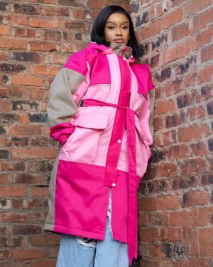 Dineo Langa Instagram - The snow must never catch us off guard again!!! 🥶🥶🥶
Two new colourways and some new details for our @portoflng Multi-Colour Double Bomber Jacket.
Tough. Cold. A Need!!!
🧥: Playful Pink Multi-Colour Bomber & No Shades Of Grey Multi-Colour - @portoflng
📸: @by_memmi