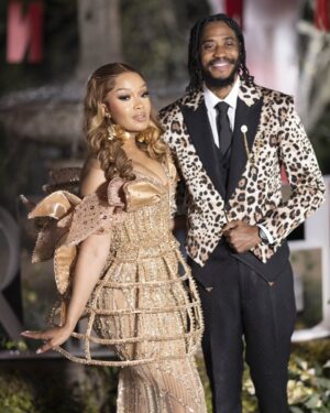 Dineo Langa Instagram - Lord & Lady Langa... 😍
I love how this guy indulges my romantic & whimsical moments. Ngisasho namanje, best Husband emhlabeni.
Suit & Dress: @portoflng
Glam: @preciousxabamakeup @hlayisani.cm
📸: @handsomeofficialstudios_ig