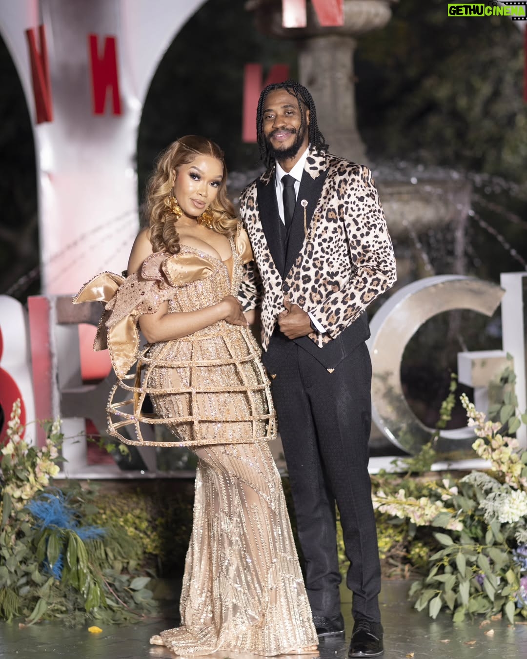 Dineo Langa - 114.7K Likes - Lord & Lady Langa... 😍

I love how this guy indulges my romantic & whimsical moments. Ngisasho namanje, best Husband emhlabeni.

Suit & Dress: @portoflng 
Glam: @preciousxabamakeup @hlayisani.cm 
📸: @handsomeofficialstudios_ig