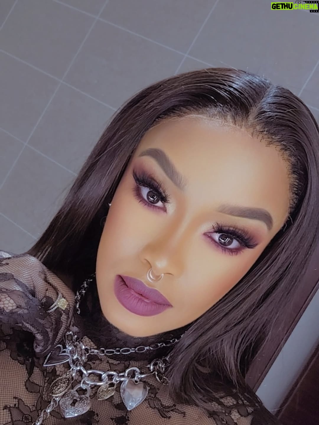 Dineo Langa - 31.6K Likes - What a delicious burial for boring! Dying to do it again, alas... #nevermore4evermore 🪦⚰️ #auntyniecedate 

New season of Wednesday coming soon
