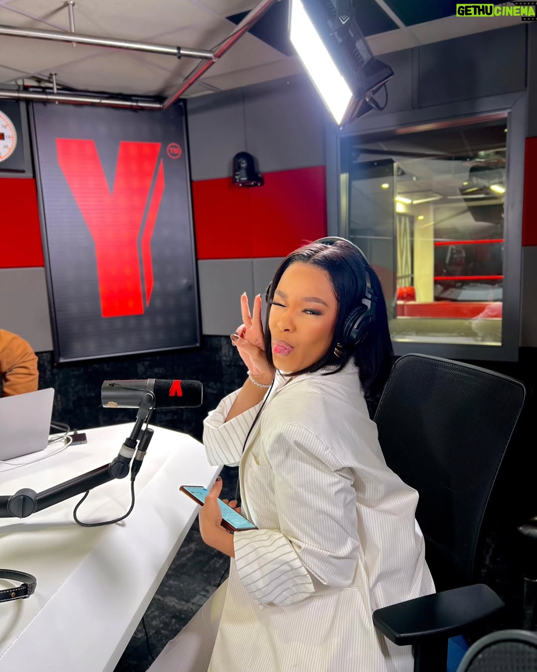 Dineo Langa - 58.4K Likes - Very mindful... Very demure... Very cutesy...

👑👑👑