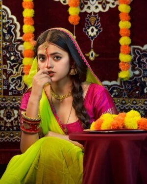 Dipika Rana Instagram - ❤️महापर्व छठ है आया
खुशियों की सौगात लाया
उल्लास कण-कण में समाया
छठ पूजा की हार्दिक शुभकामनाएं🙏🏻
Edit by :- @u_c_edits
#happychhathpuja #chhathpuja