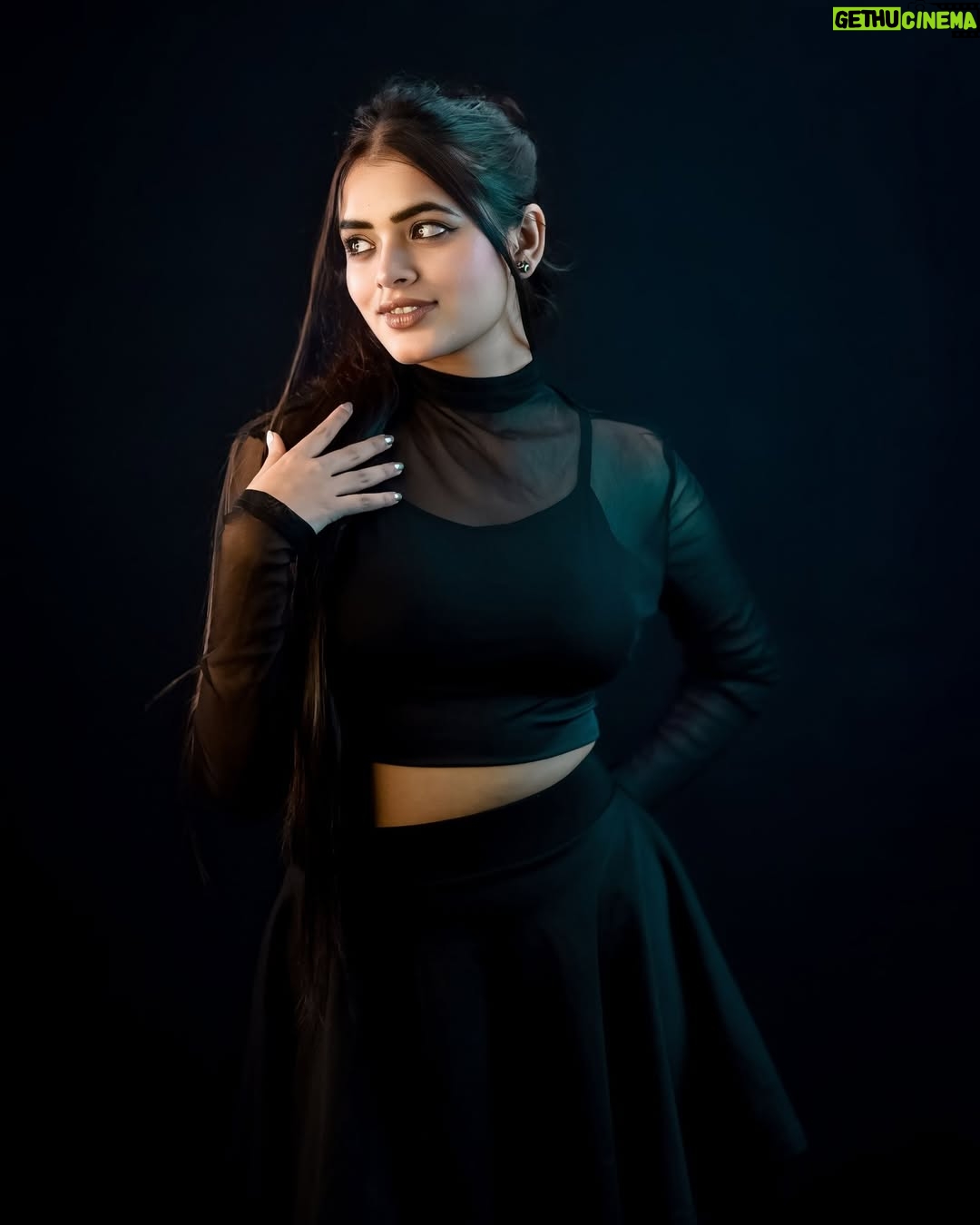 Dipika Rana - 33.3K Likes - 🖤✨ 

Edit by :- @t.k_khan01 

#newpost #feed #dipikarana #blacklover