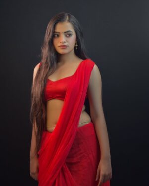 Dipika Rana Instagram - Khubsurat ❤️
📷Photo edit :- @work_by_vortex
#khubsurat #streetstyle #saree #photoshoot #feed #dipikarana