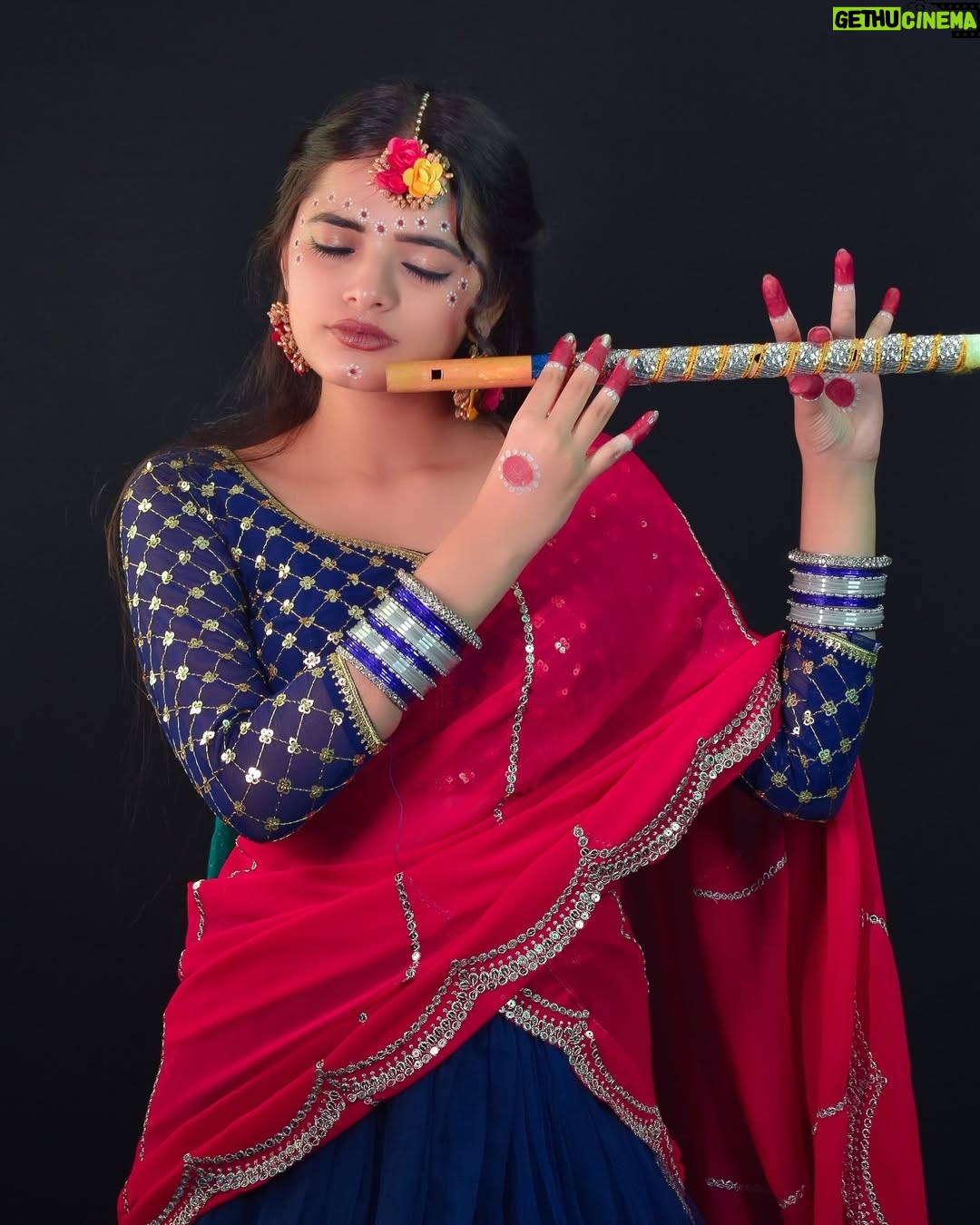 Dipika Rana - 23.6K Likes - Ek Radha, Ek Meera 🦚❤️ 

Photo edit by :- @work_by_vortex 

#radha #meera #krishna #post #feed #instagram #love