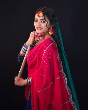 Dipika Rana Instagram - Ek Radha, Ek Meera 🦚❤️
Photo edit by :- @work_by_vortex
#radha #meera #krishna #post #feed #instagram #love