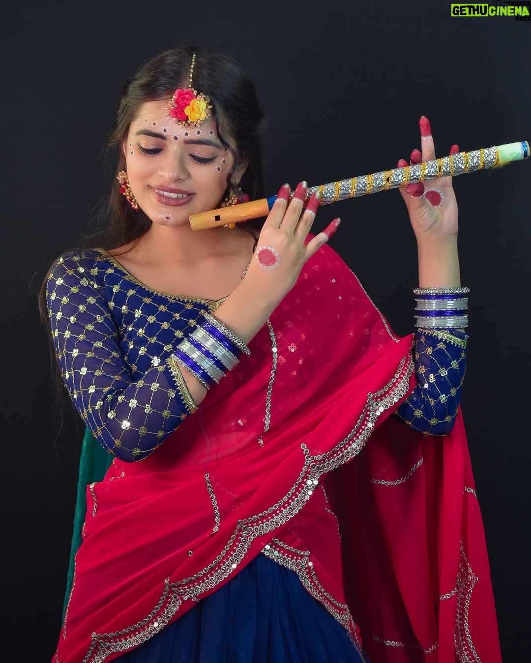 Dipika Rana - 23.6K Likes - Ek Radha, Ek Meera 🦚❤️ 

Photo edit by :- @work_by_vortex 

#radha #meera #krishna #post #feed #instagram #love