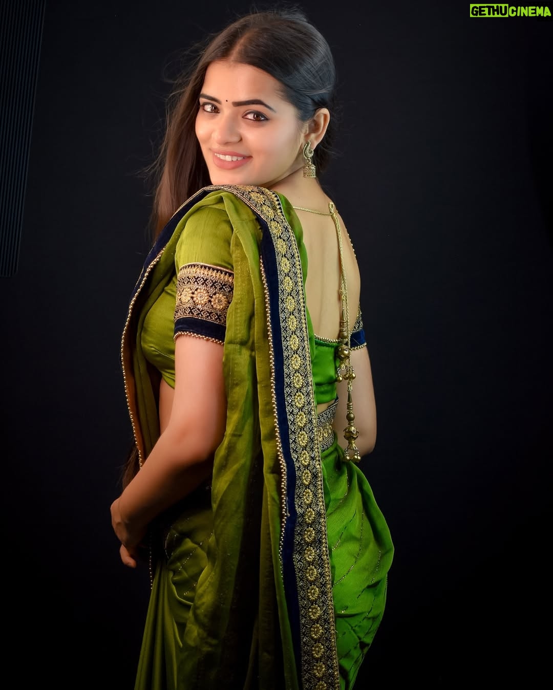 Dipika Rana - 50.9K Likes - Angaaron ka amber sa lagta h mera saami 💚🙈 

Editor :- @u_c_edits 

#newpost #instagram #feed #pic #saree #fashion #dipikarana #dipikalians