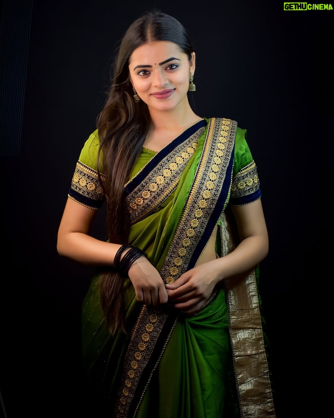 Dipika Rana - 50.9K Likes - Angaaron ka amber sa lagta h mera saami 💚🙈 

Editor :- @u_c_edits 

#newpost #instagram #feed #pic #saree #fashion #dipikarana #dipikalians