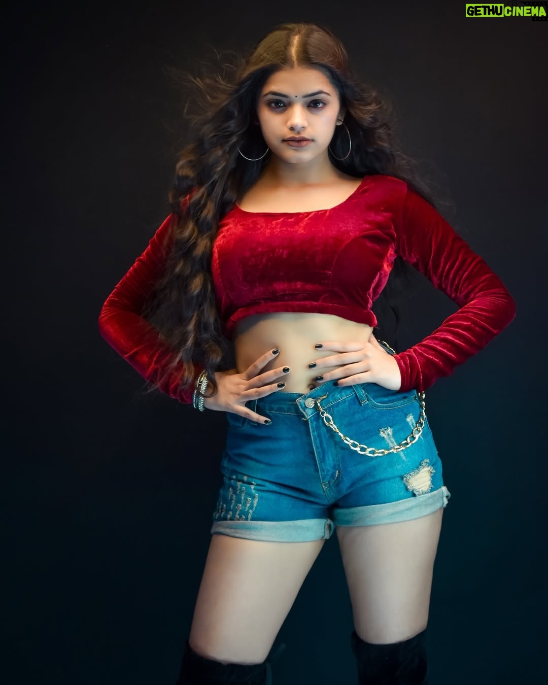 Dipika Rana - 81.5K Likes - Kissik 🔥

📸Edit by :- @u_c_edits 

#pushpa2 #newpost #dipikarana