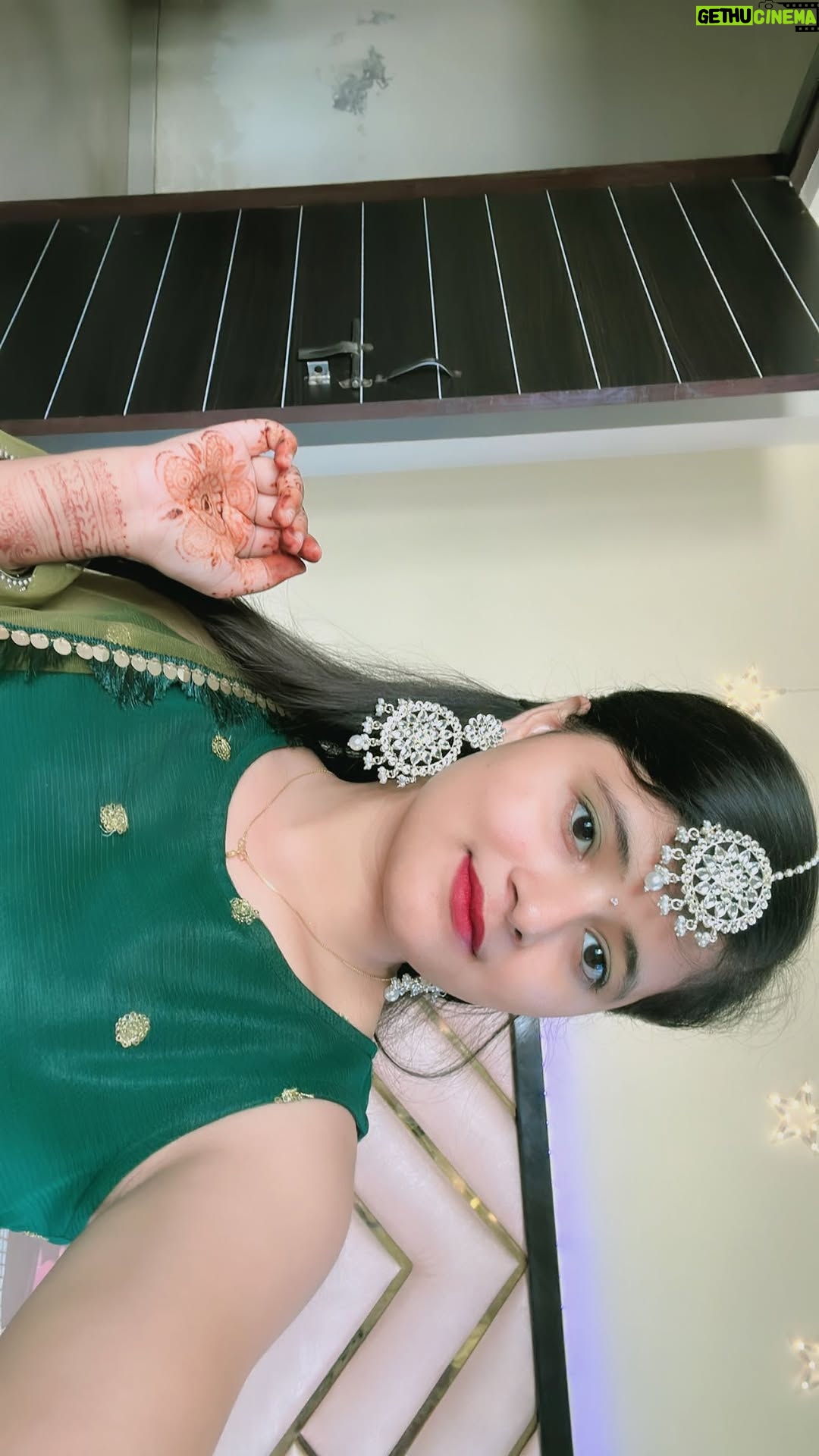 Disha Seth - 157.8K Likes - Aakh fut gya tha mera guyzz🫠🫠