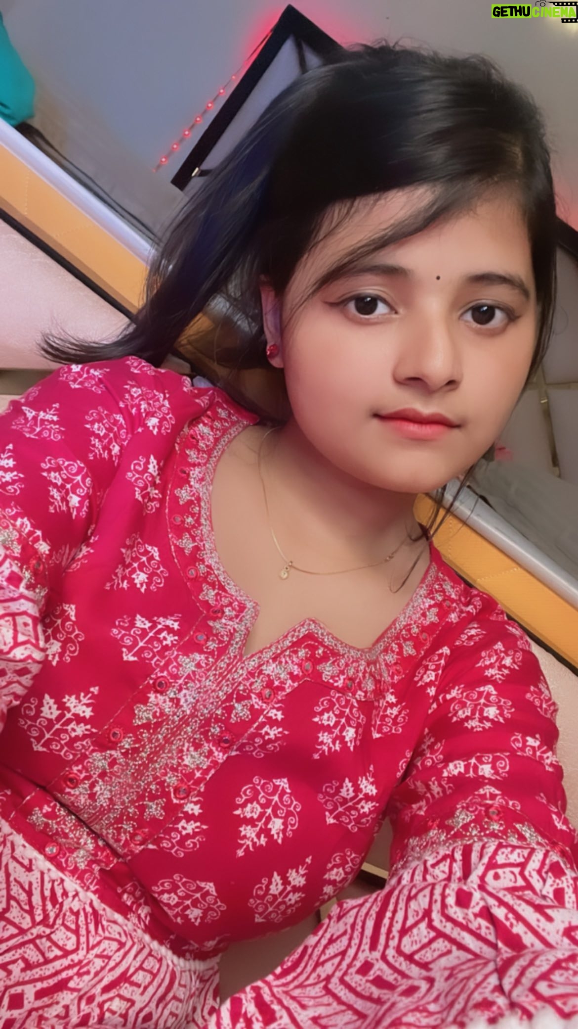 Disha Seth - 323.7K Likes - Jaaa☹️☹️