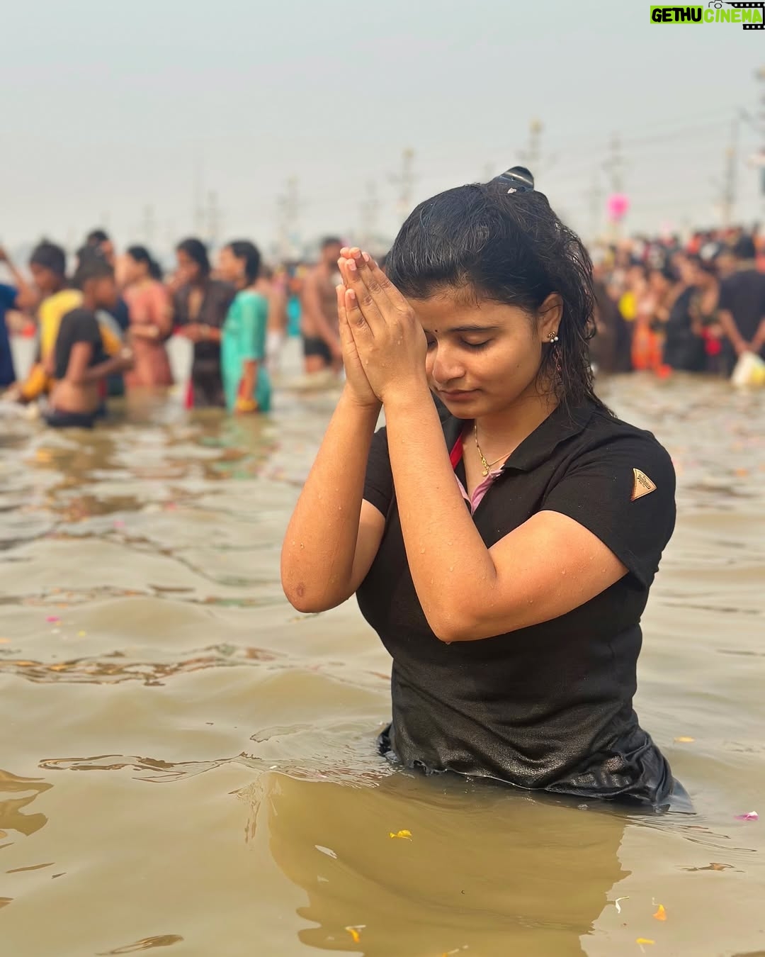 Disha Seth - 87.6K Likes - 2025 की शुरुवात महाकुंभ से ✨

#mahakumbh2025