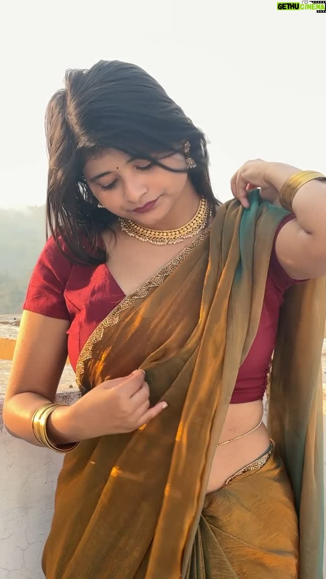 Disha Seth - 124.6K Likes - Favourite video h ye toh meri 🫠🎀