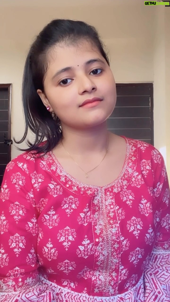 Disha Seth - 400.5K Likes - Ha nhi toh 🤦‍♀️🤦‍♀️