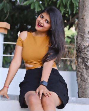 Disha Seth Instagram - 🧡