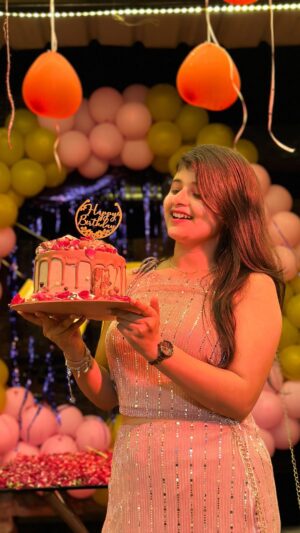 Disha Seth Instagram - Really I’m blessed jo muje itna pyar dete ho ap sb itne sare messages,mentions,mails dekh kr bhot jyda khusi mili sachhi!!!
Iske liye toh thank you bhot chota pad jayega
Bs itna khugi ap log ho toh mai hu❤️
&thank you bhagwan ji ap hmesa mere sath rhte ho
It’s was my best birthday ever 😍
Thank you bhai @sachinseth_01 pure din busy rhkr itna acha surprise diya ❤️