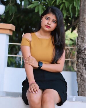 Disha Seth Instagram - 🧡