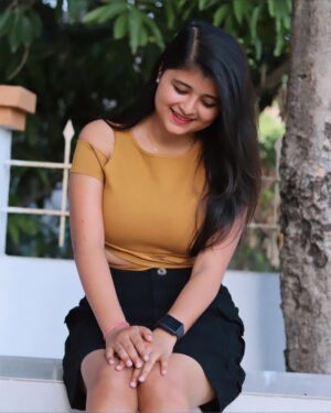 Disha Seth Instagram - 🧡