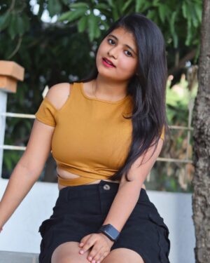 Disha Seth Instagram - 🧡